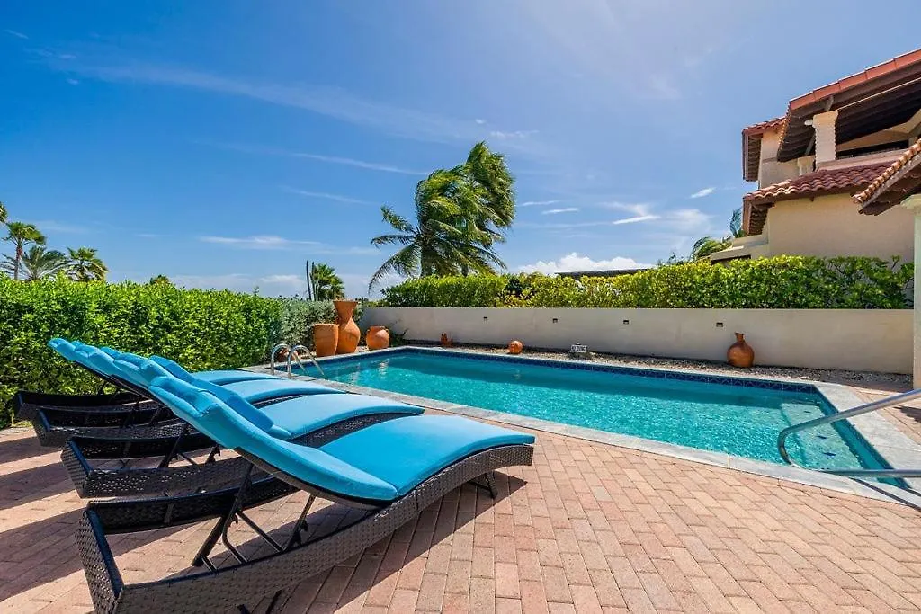 Luxury 2-Bedroom Villa With Private Pool Palm Beach